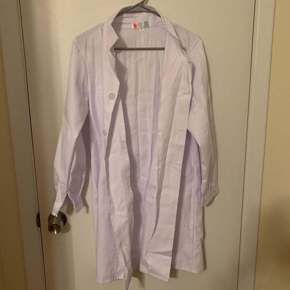 White three pocket lab coat